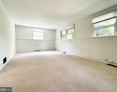 33 Monroe Lane - Photo Thumbnail 19