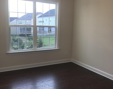 2413 Fillmore Hall Lane - Photo Thumbnail 7