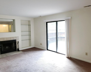 143 Brookberry Circle - Photo Thumbnail 9
