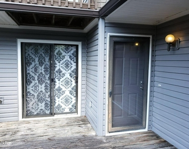 143 Brookberry Circle - Photo Thumbnail 2