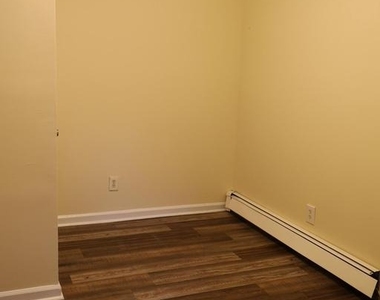 130 W Ingham Avenue - Photo Thumbnail 3