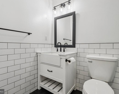 165 Wyndham Place - Photo Thumbnail 26