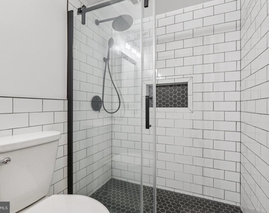 165 Wyndham Place - Photo Thumbnail 27