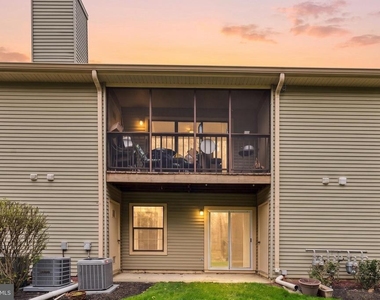 165 Wyndham Place - Photo Thumbnail 32
