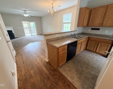620 Woodson Drive - Photo Thumbnail 3