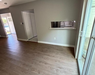 12 Heatherwood Drive - Photo Thumbnail 5