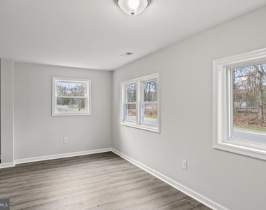 467 W Atlantic Avenue - Photo Thumbnail 2