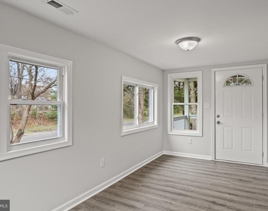 467 W Atlantic Avenue - Photo Thumbnail 3