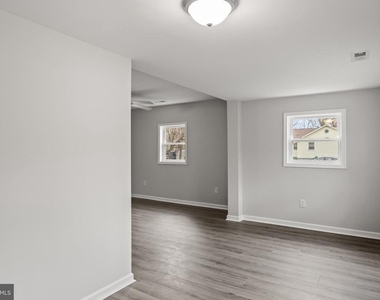 467 W Atlantic Avenue - Photo Thumbnail 1