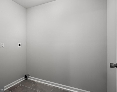467 W Atlantic Avenue - Photo Thumbnail 13