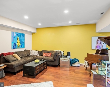 1410 Chanticleer - Photo Thumbnail 6