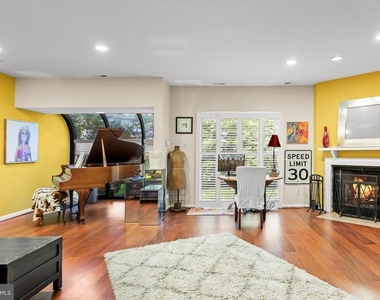 1410 Chanticleer - Photo Thumbnail 5