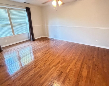 9 Cranberry Court - Photo Thumbnail 5
