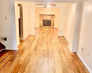 5 Mulberry Court - Photo Thumbnail 3
