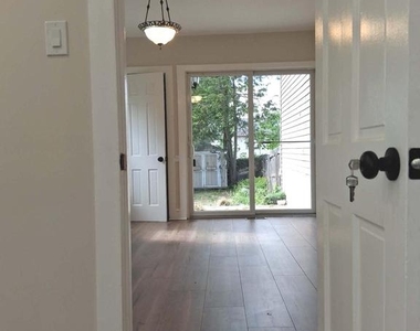 115 E 2nd Street - Photo Thumbnail 4