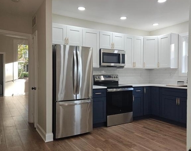 115 E 2nd Street - Photo Thumbnail 2