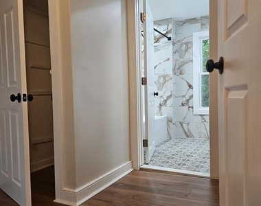 115 E 2nd Street - Photo Thumbnail 16