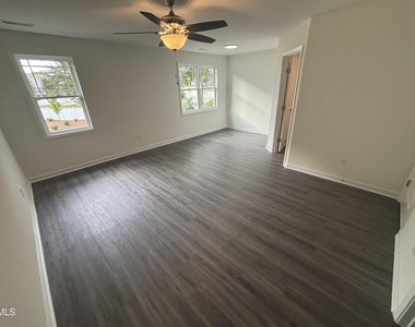 500 S Ryals Street - Photo Thumbnail 4