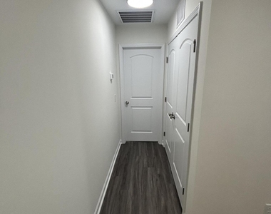 500 S Ryals Street - Photo Thumbnail 9