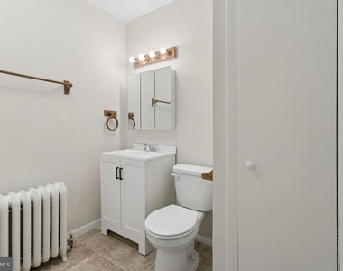 407 Cinnaminson Avenue - Photo Thumbnail 10