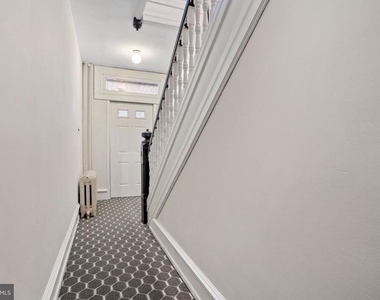 407 Cinnaminson Avenue - Photo Thumbnail 2