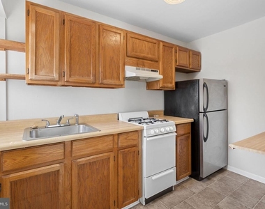 407 Cinnaminson Avenue - Photo Thumbnail 4
