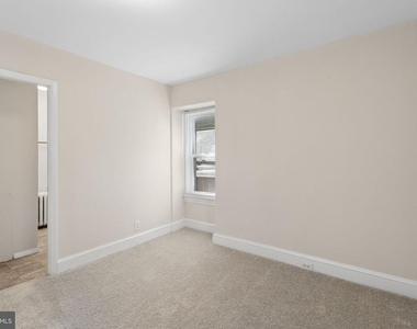 407 Cinnaminson Avenue - Photo Thumbnail 9