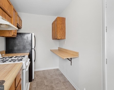 407 Cinnaminson Avenue - Photo Thumbnail 5