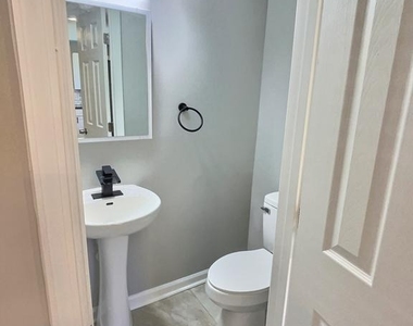 322 N Cannon Avenue - Photo Thumbnail 7