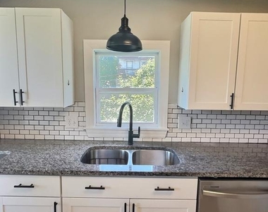 322 N Cannon Avenue - Photo Thumbnail 6