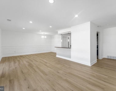 522 Wilson Bridge Drive - Photo Thumbnail 1