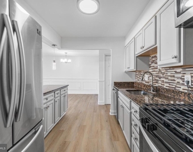 522 Wilson Bridge Drive - Photo Thumbnail 7