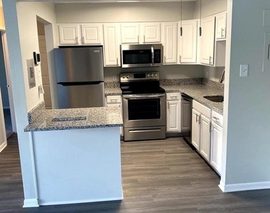 10123 Prince Place - Photo Thumbnail 4