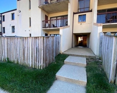 10123 Prince Place - Photo Thumbnail 2