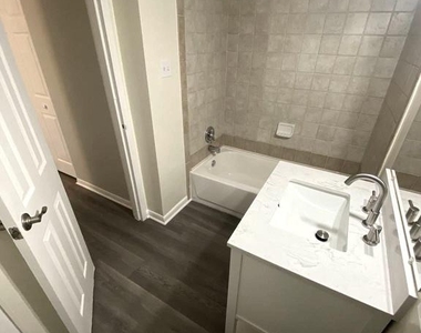 10123 Prince Place - Photo Thumbnail 18