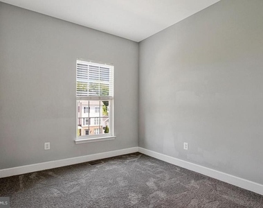 505 Jurgensen Pl - Photo Thumbnail 21