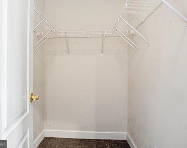 505 Jurgensen Pl - Photo Thumbnail 17