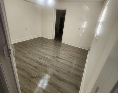 308 4th Street - Photo Thumbnail 5
