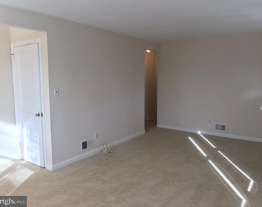 5422 Varnum Street - Photo Thumbnail 2