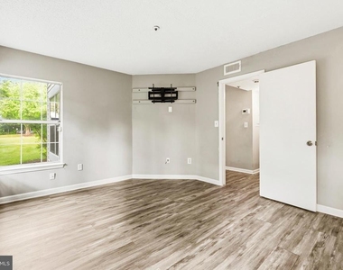 10531 Beacon Ridge Drive - Photo Thumbnail 21