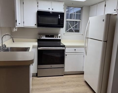 14013 Vista Drive - Photo Thumbnail 6