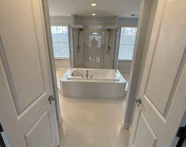 7045 Sand Cherry Way - Photo Thumbnail 31