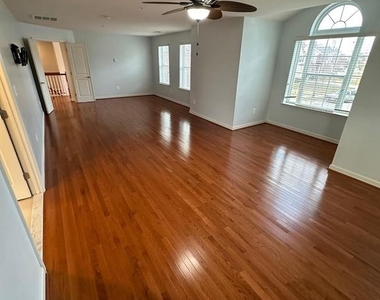 7045 Sand Cherry Way - Photo Thumbnail 12