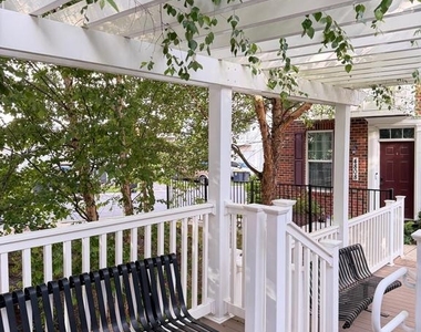 4812 Crest View Drive - Photo Thumbnail 3