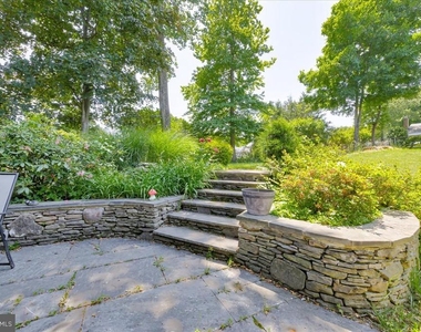 4 Sussex Court - Photo Thumbnail 31