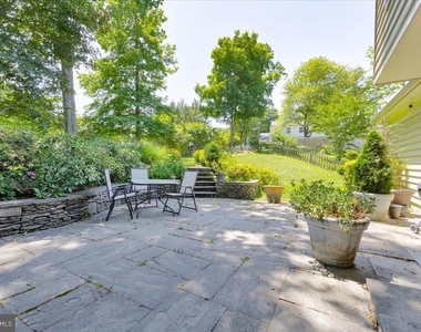 4 Sussex Court - Photo Thumbnail 30