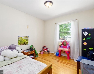 4 Sussex Court - Photo Thumbnail 17