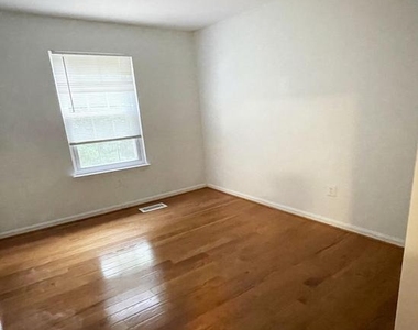 14652 Keeneland Circle - Photo Thumbnail 5