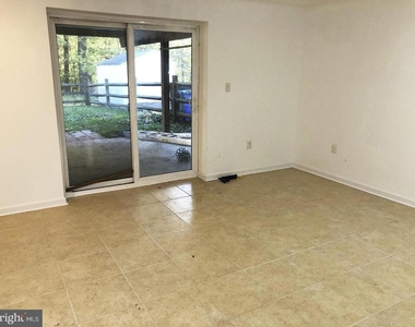 14652 Keeneland Circle - Photo Thumbnail 9