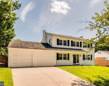 7517 Granada Drive - Photo Thumbnail 1